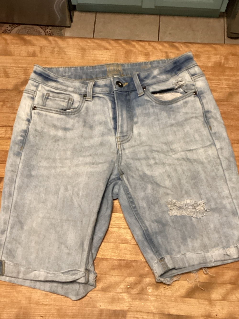 True Craft Light Blue Distressed Denim Shorts juniors size 5